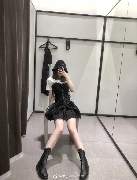 微博福利第六届美腿大赛开始了 腿控不要错过