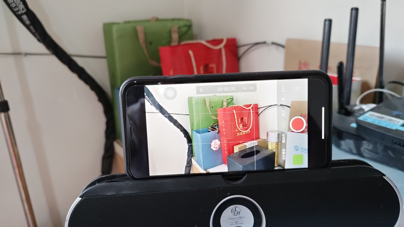 抖音超火透明手机教程 如何制作透明手机视频教程 限苹果手机