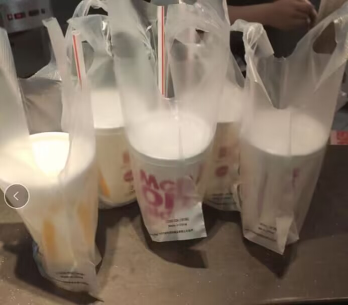 麦当劳提供免费的雪碧，每天都可以